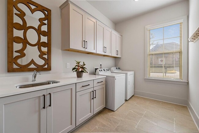 Building Photo - 1691 Pebble Creek Dr