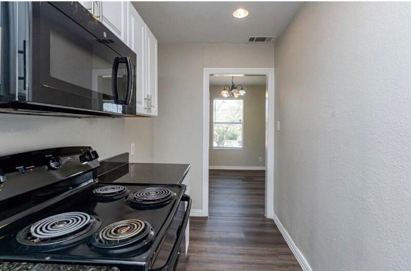 Building Photo - 5633 Curzon Ave