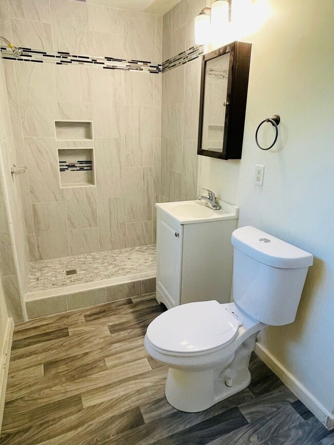 Building Photo - 2408 Wulff Ln