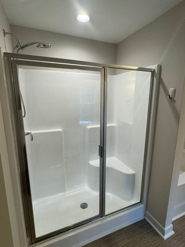 Building Photo - Rental - LIKE NEW!!!!  Absolutely Beautifu...