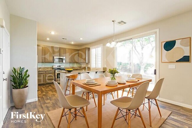 Building Photo - 10712 Silver Pyramid Ct