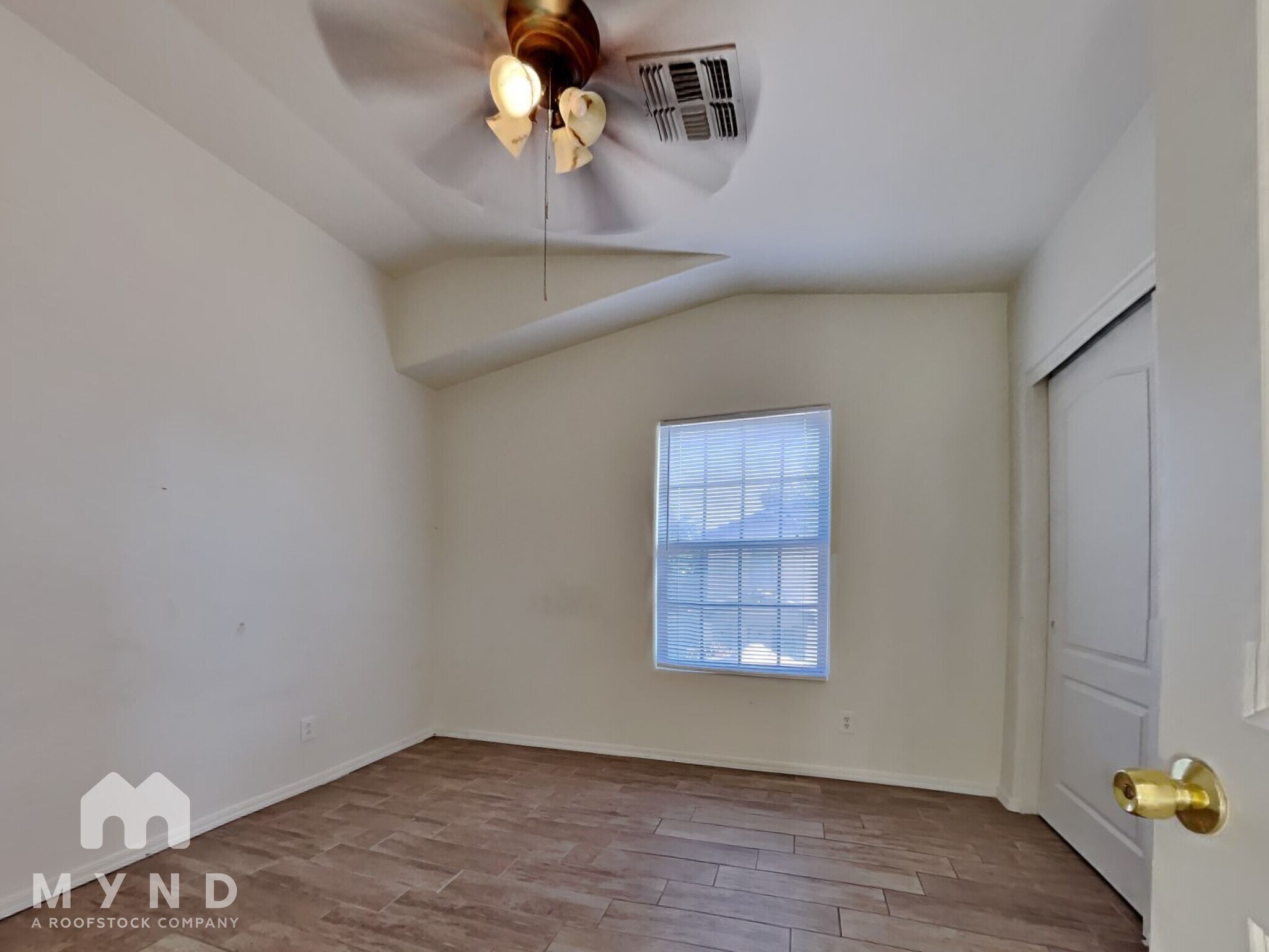 Building Photo - 3745 W Medlock Dr