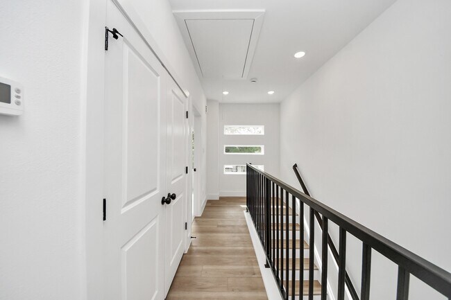 Building Photo - 2708 Bostic St