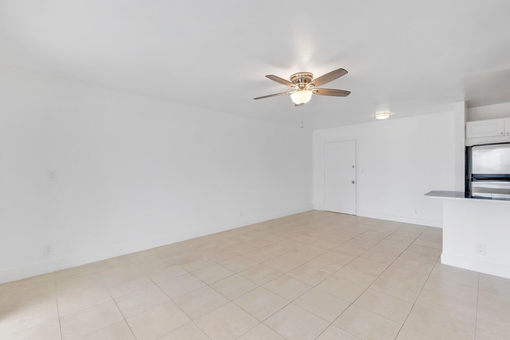 Building Photo - 3040 NE 16th Ave