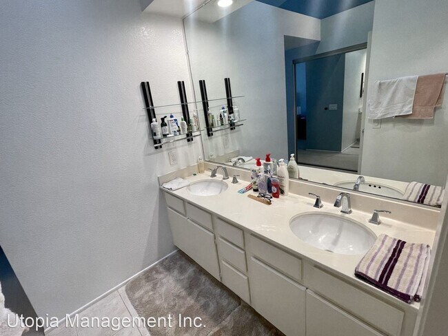 Building Photo - 3 br, 2.5 bath House - 2211 Carob Way