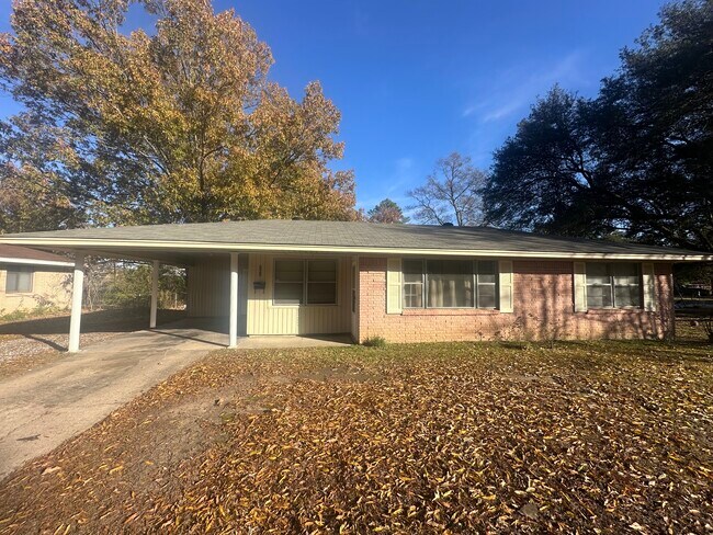 Building Photo - 202 Gross St