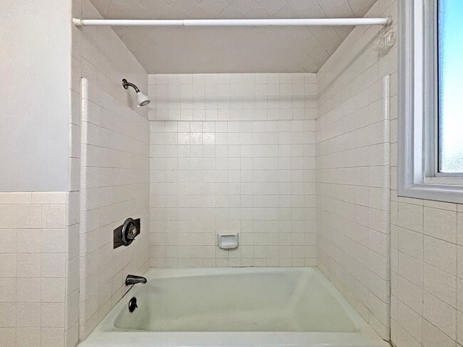 Building Photo - Charming 3BD/3BA House in La Mesa W/ Large...