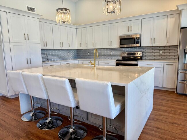Building Photo - 20725 Waters Edge Ct