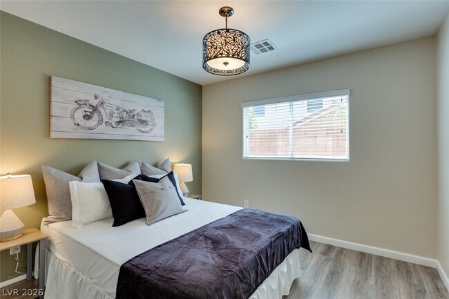 Building Photo - 304 Windsor Ridge Ave