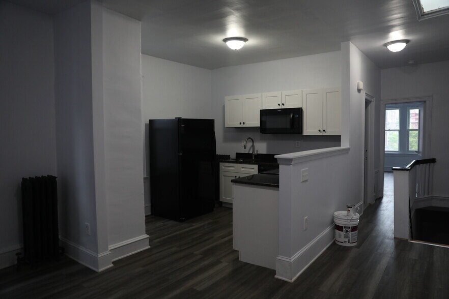 Building Photo - 4826 N Camac St