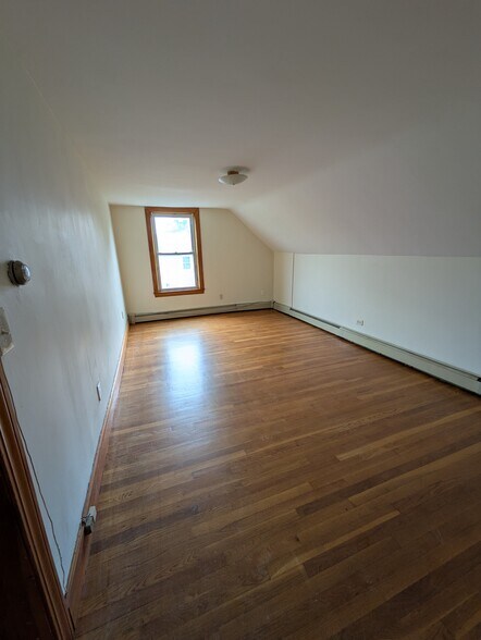 Building Photo - 261 Lexington St