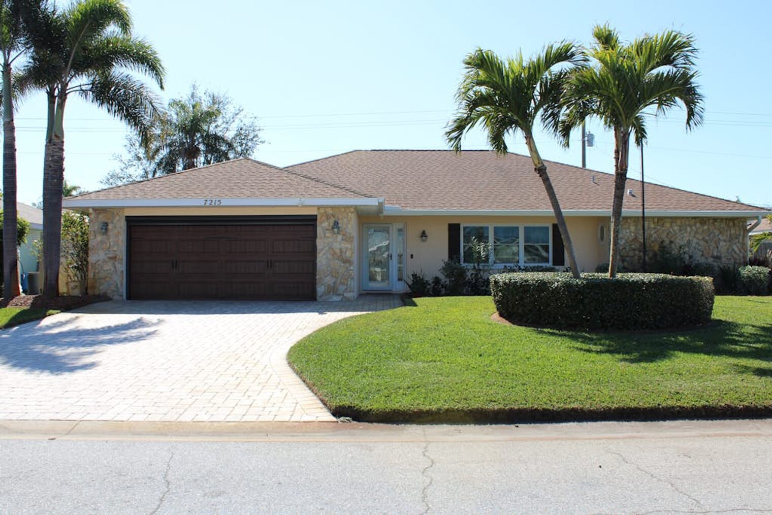Building Photo - 7215 25th Dr W