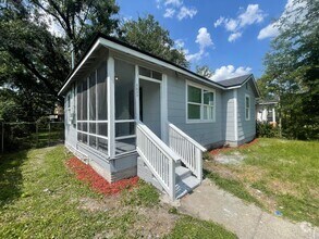 Building Photo - 3/1 Single family home : Available now!
