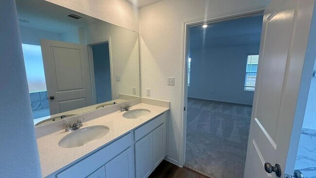 Building Photo - 121 Tofalla