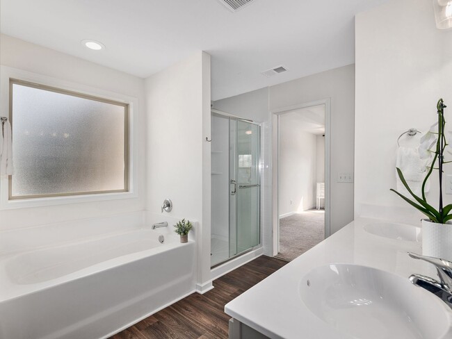 Building Photo - Beautiful Home with Room to Spare in Arden!