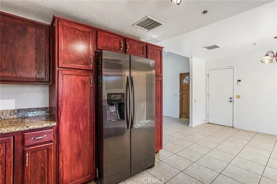 Building Photo - 66569 Acoma Ave