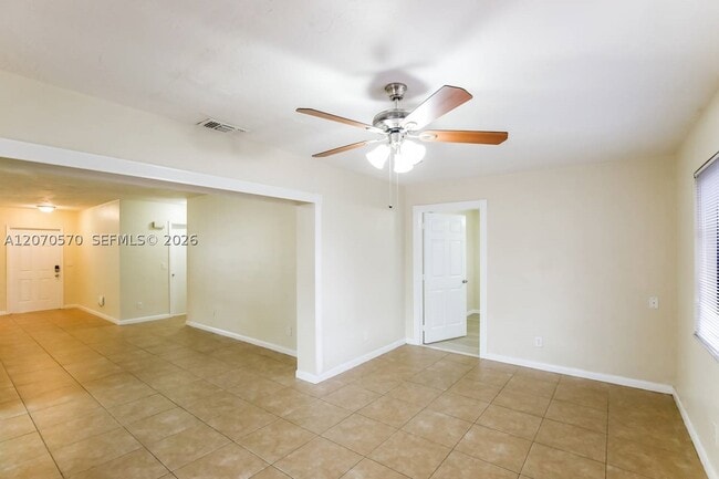 Building Photo - 5313 SW 118th Ave