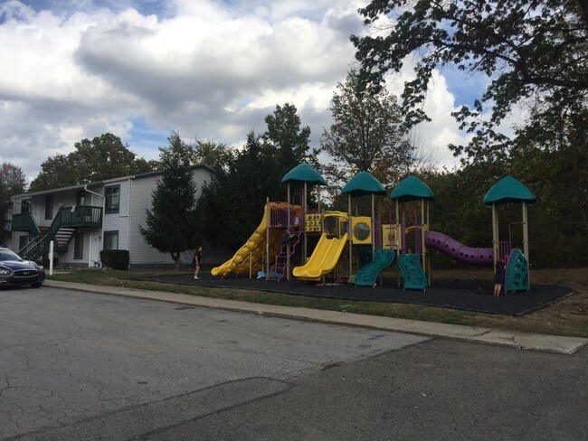 Building Photo - 1300 Brimfield Dr