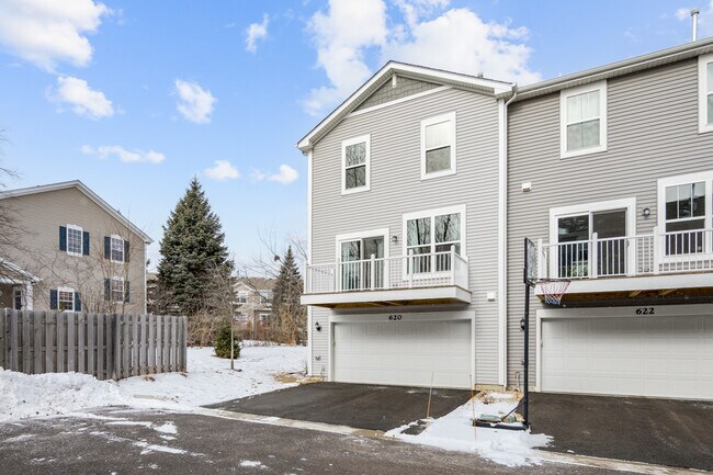 Building Photo - 620 Wolverine Dr