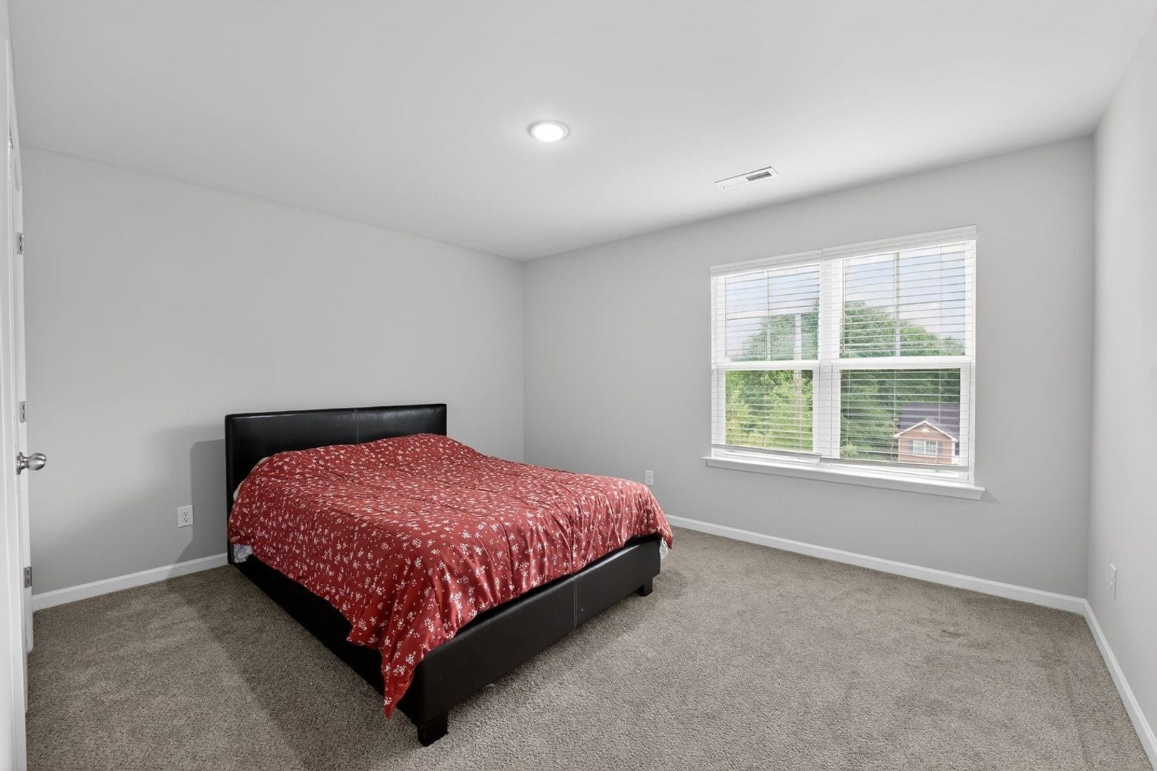 Building Photo - 5917 Neck Rd