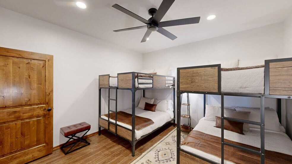 Building Photo - 8261 Nemec Ln