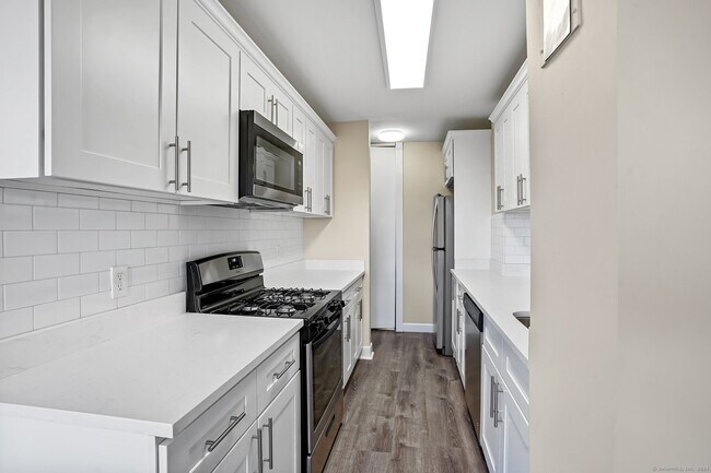 Building Photo - 2625 Park Ave