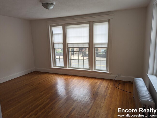 Building Photo - 120 Summer St