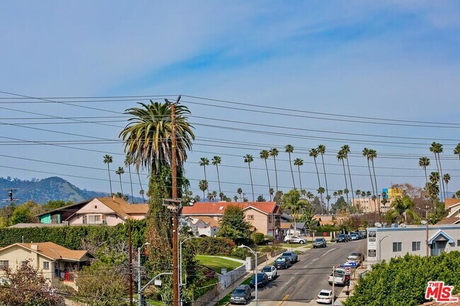 Building Photo - 3121 Verdugo Pl