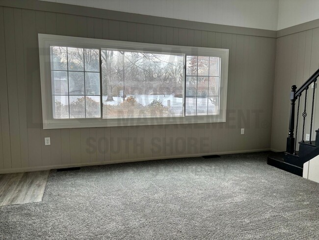 Building Photo - Remodeled 2bed/1bath: Where Charm Meets Chic