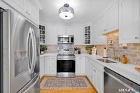 Building Photo - 78 Landing Cir