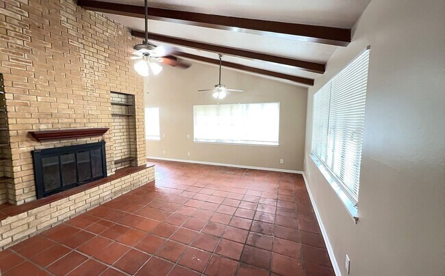 Building Photo - 3815 Ridgeline Dr