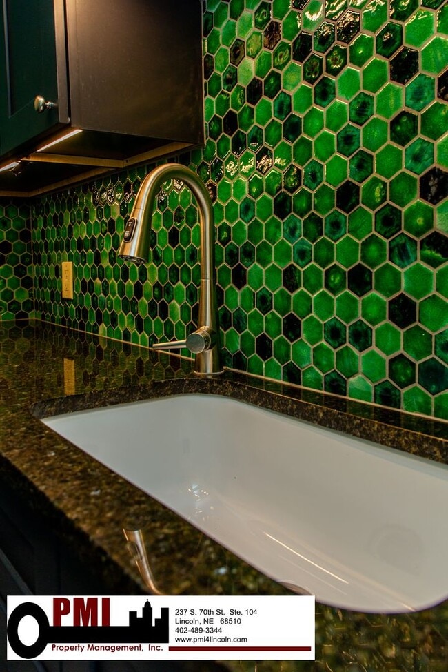 Building Photo - 1630 H St