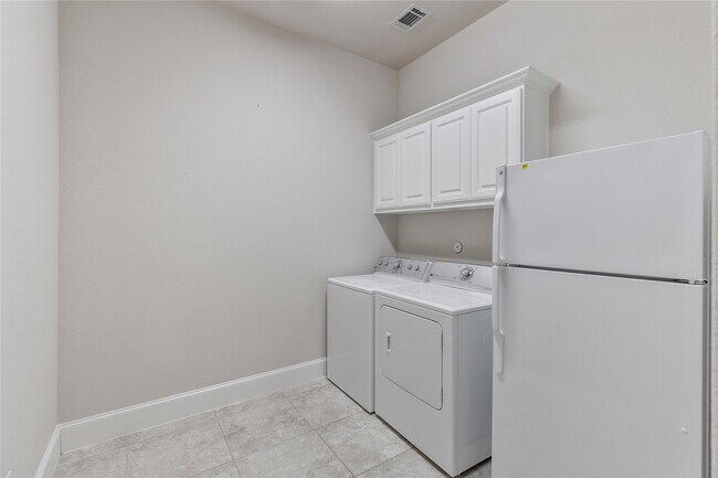 Building Photo - 12927 Freemont Peak Ln