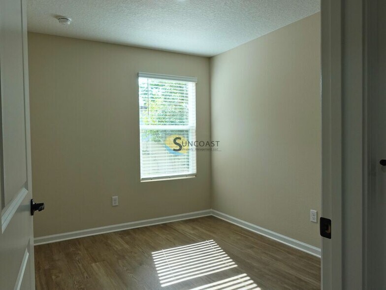 Building Photo - 5677 George Ct