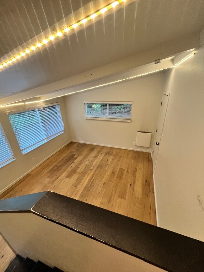 Building Photo - 1946 Green Valley Rd