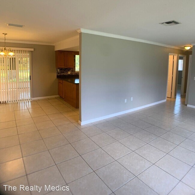Building Photo - 3 br, 2 bath House - 1111 Tivoli Dr