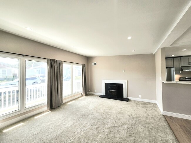 Building Photo - 3 bedroom Daly city home