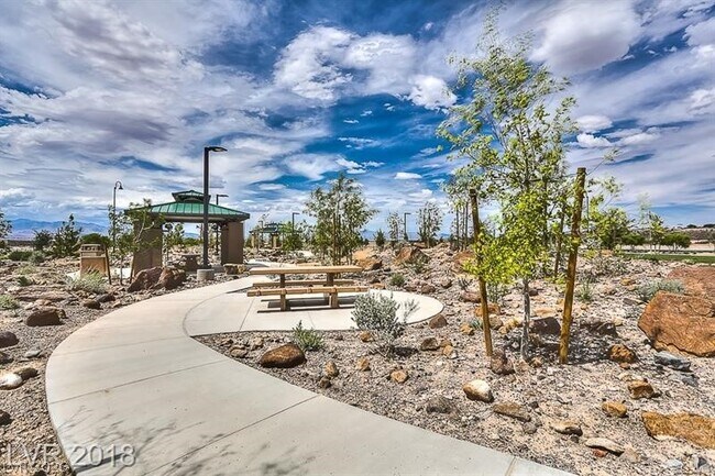 Building Photo - 3144 Whitfeild Ave