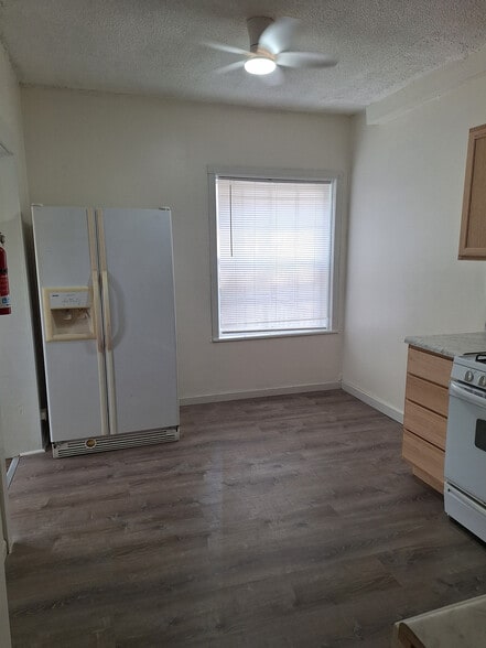 Kitchen - 1220 Louisiana St