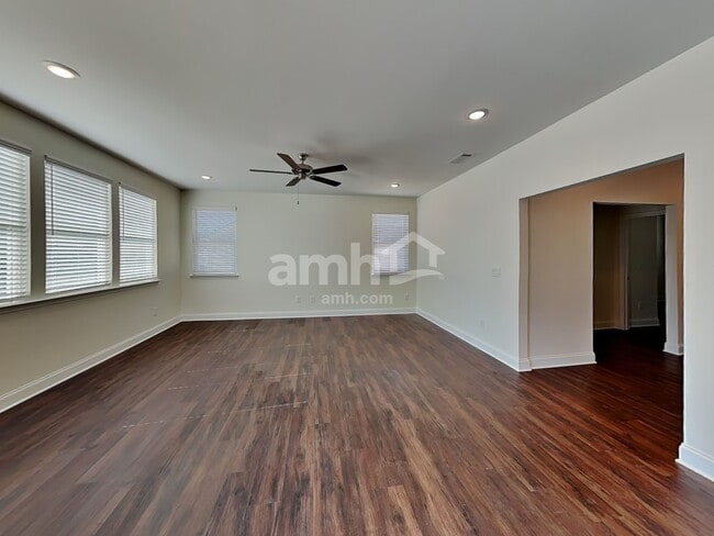 Building Photo - 5243 Blue Mountain Dr