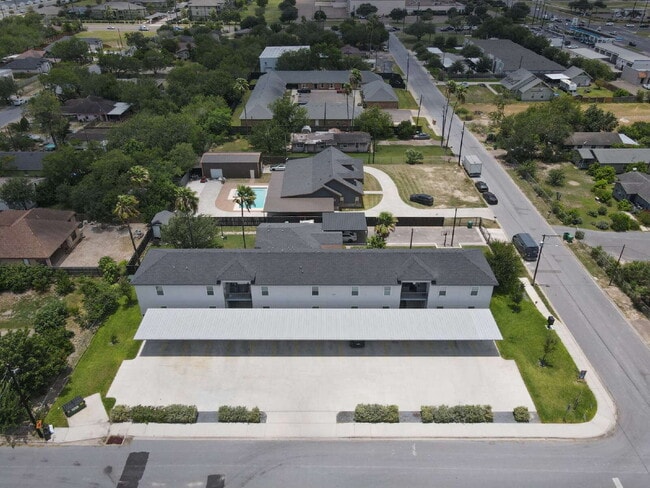 Building Photo - 1207 W Kennedy St
