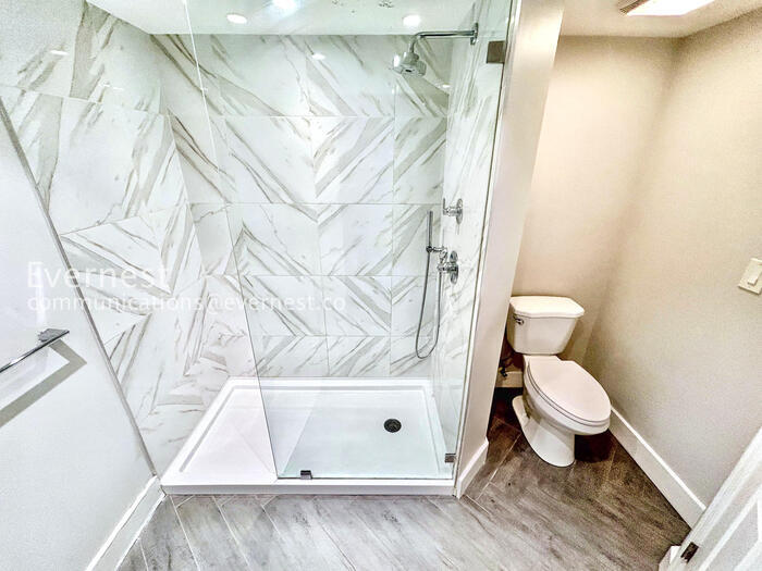 Building Photo - 199 14th St NE