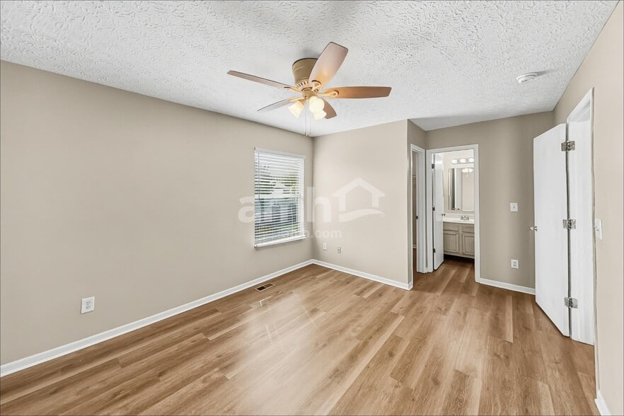 Building Photo - 492 Candleglow Rd