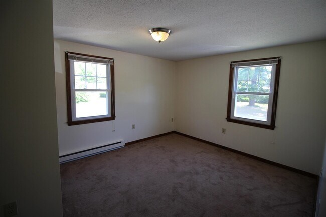 Building Photo - 84 Franklin St