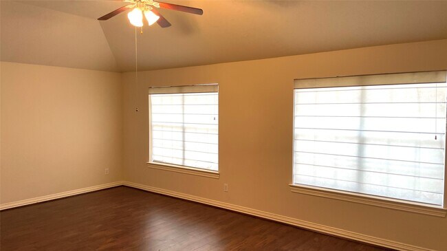 Building Photo - 3518 Ewing Dr