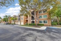 Building Photo - ** RESERVE AT NAPLES ** 3 BED / 2 BATH - TOP FLOOR CONDO - CENTRAL NAPLES - ANNUAL RENTAL