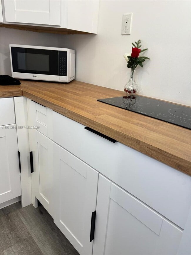 Building Photo - 10405 SW 107th Terrace