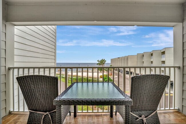 Building Photo - 2506 N Rocky Point Dr