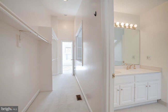 Building Photo - 3925 Ivy Terrace Ct NW