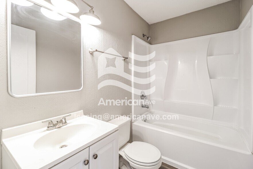 Building Photo - 307 Water St